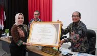 Permalink to Pj. Gubernur Samsudin Raih Penghargaan dari Menteri PDTT Abdul Halim Iskandar