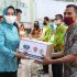 Permalink to Program Jumat Barokah ke-9, Ketua TP PKK Ibu Riana Sari Arinal Adakan Bakti Sosial dan Bagikan 1000 Paket Sembako