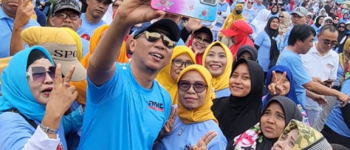 Ribuan Warga Padati Samber Park Ikuti Senam Sehat Bersama Mirza-Jihan di Kota Metro